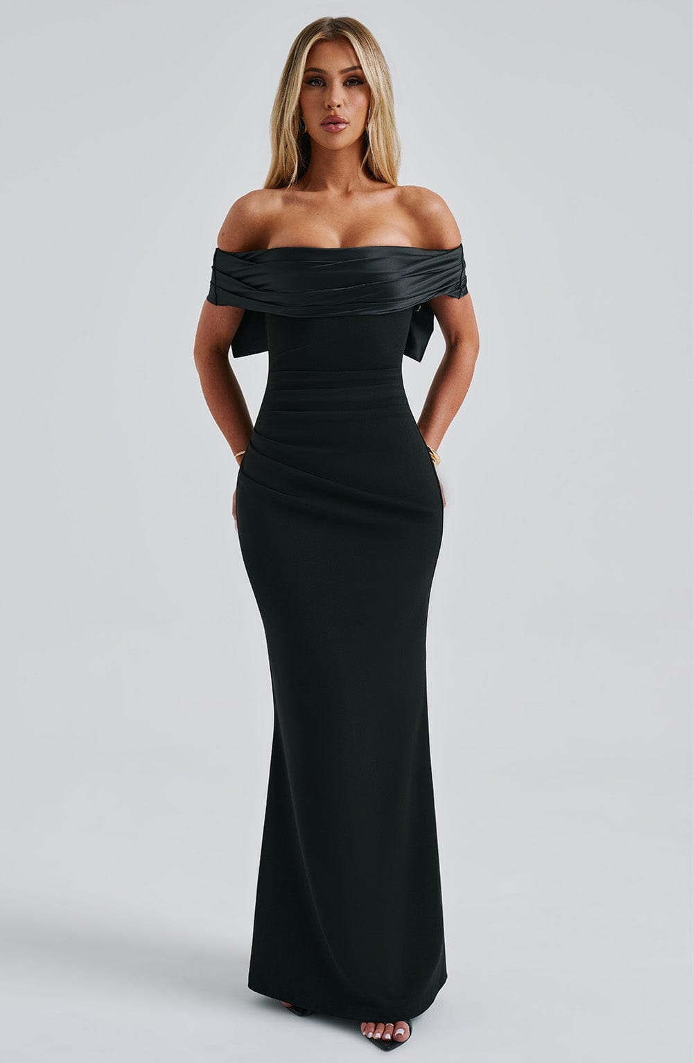 JOANNA MAXI DRESS - BLACK