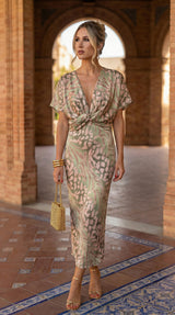 CALANDRA™ - VESTIDO NOTAS DORADAS