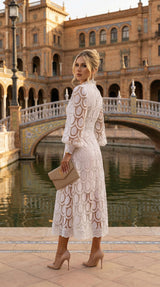 NOOR™ - VESTIDO ROMÁNTICO CON DETALLES REFINADOS