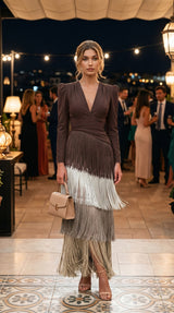CLARA™ - VESTIDO ELEGANTE CON MANGAS DE FLECOS