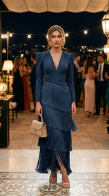 CLARA™ - VESTIDO ELEGANTE CON MANGAS DE FLECOS