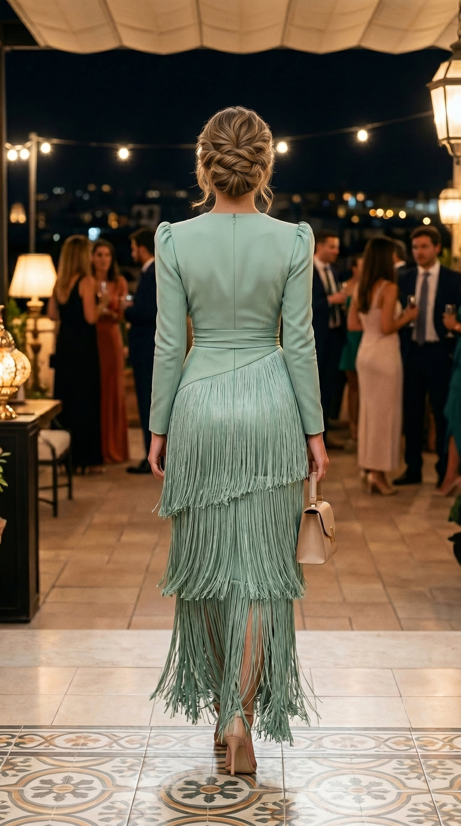 CLARA™ - VESTIDO ELEGANTE CON MANGAS DE FLECOS