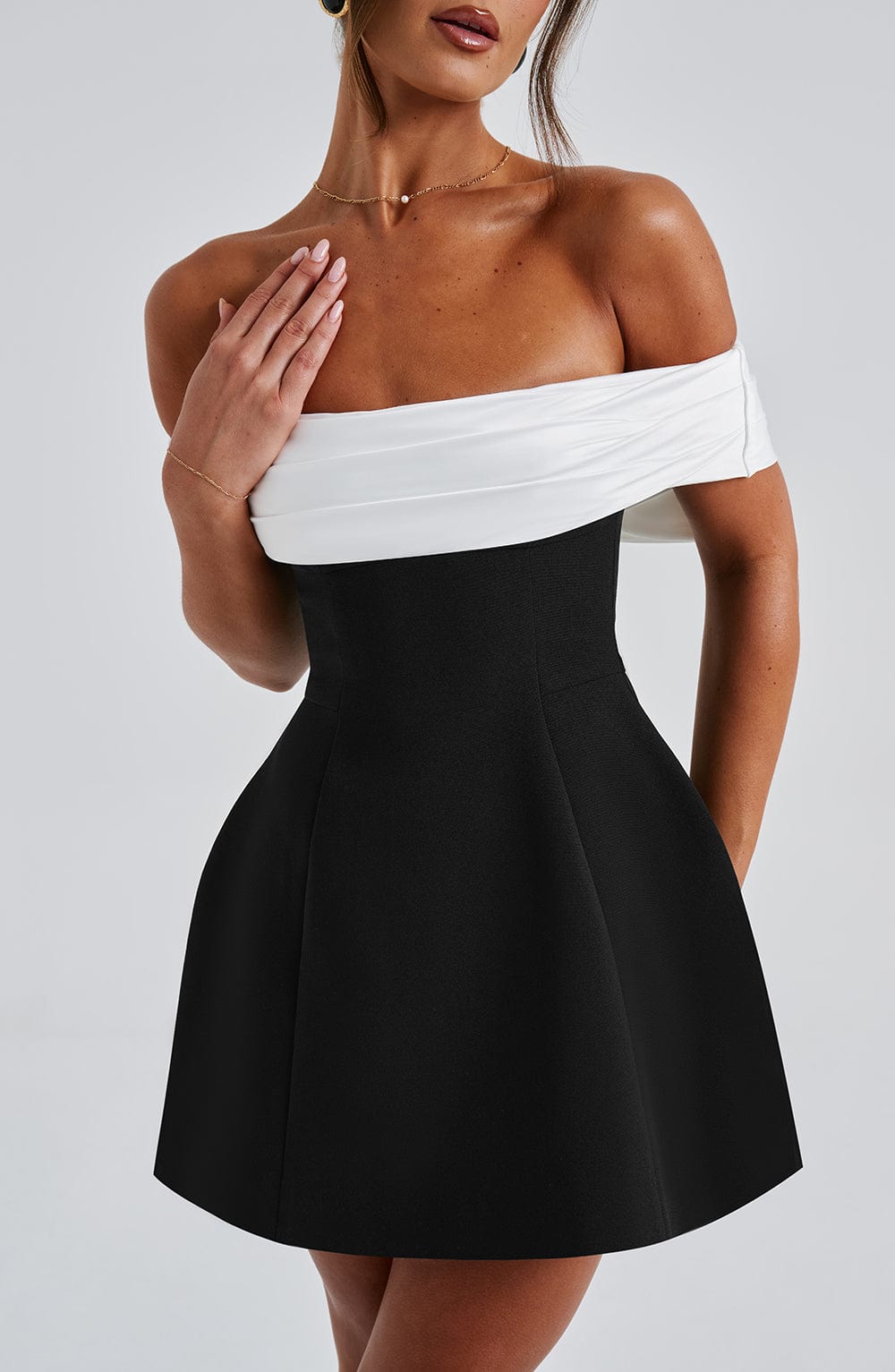 DELTA MINI DRESS - BLACK/WHITE