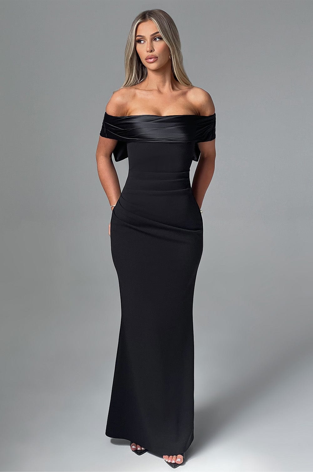 JOANNA MAXI DRESS - BLACK