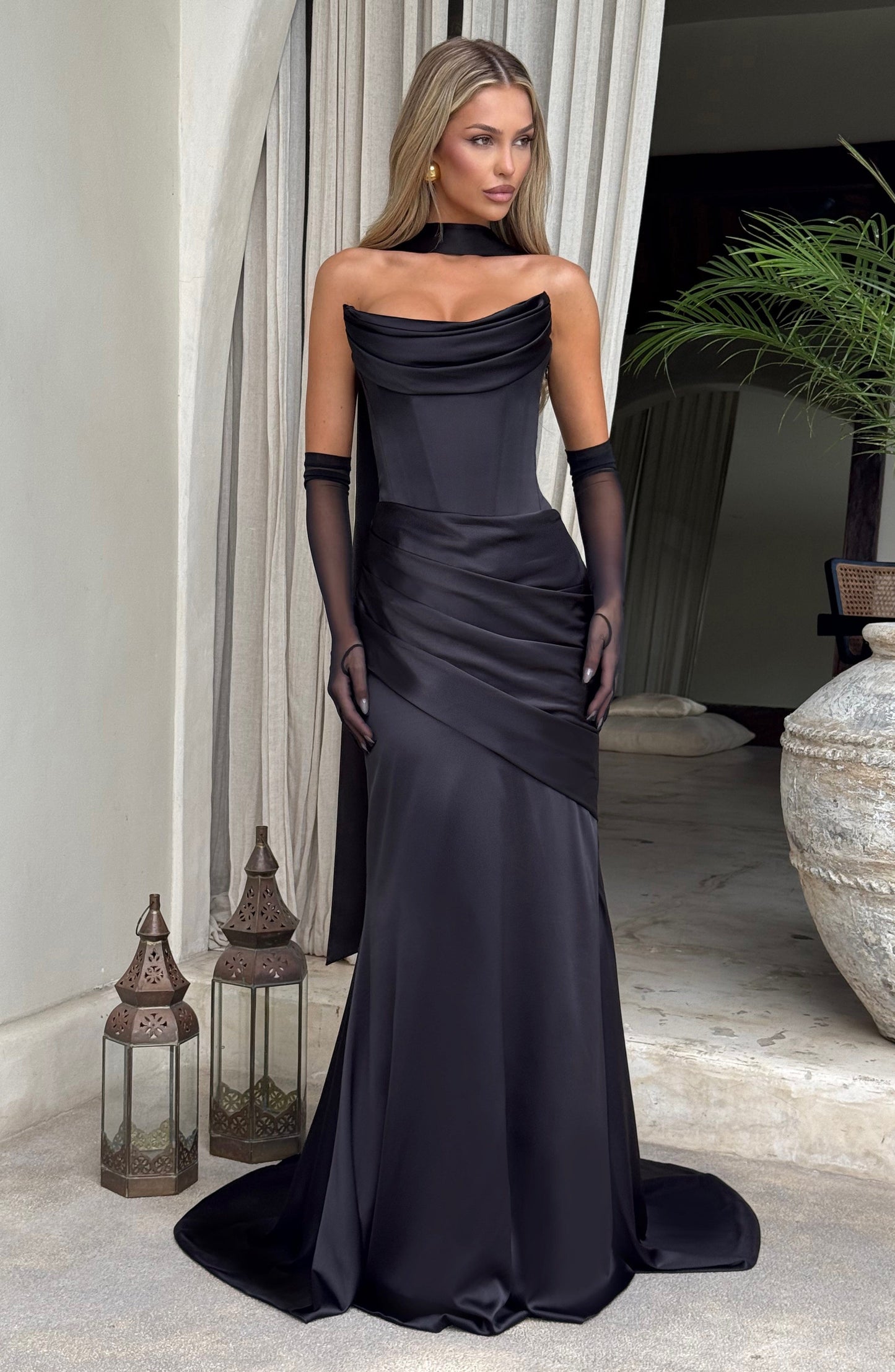 KENSINGTON MAXI DRESS - BLACK