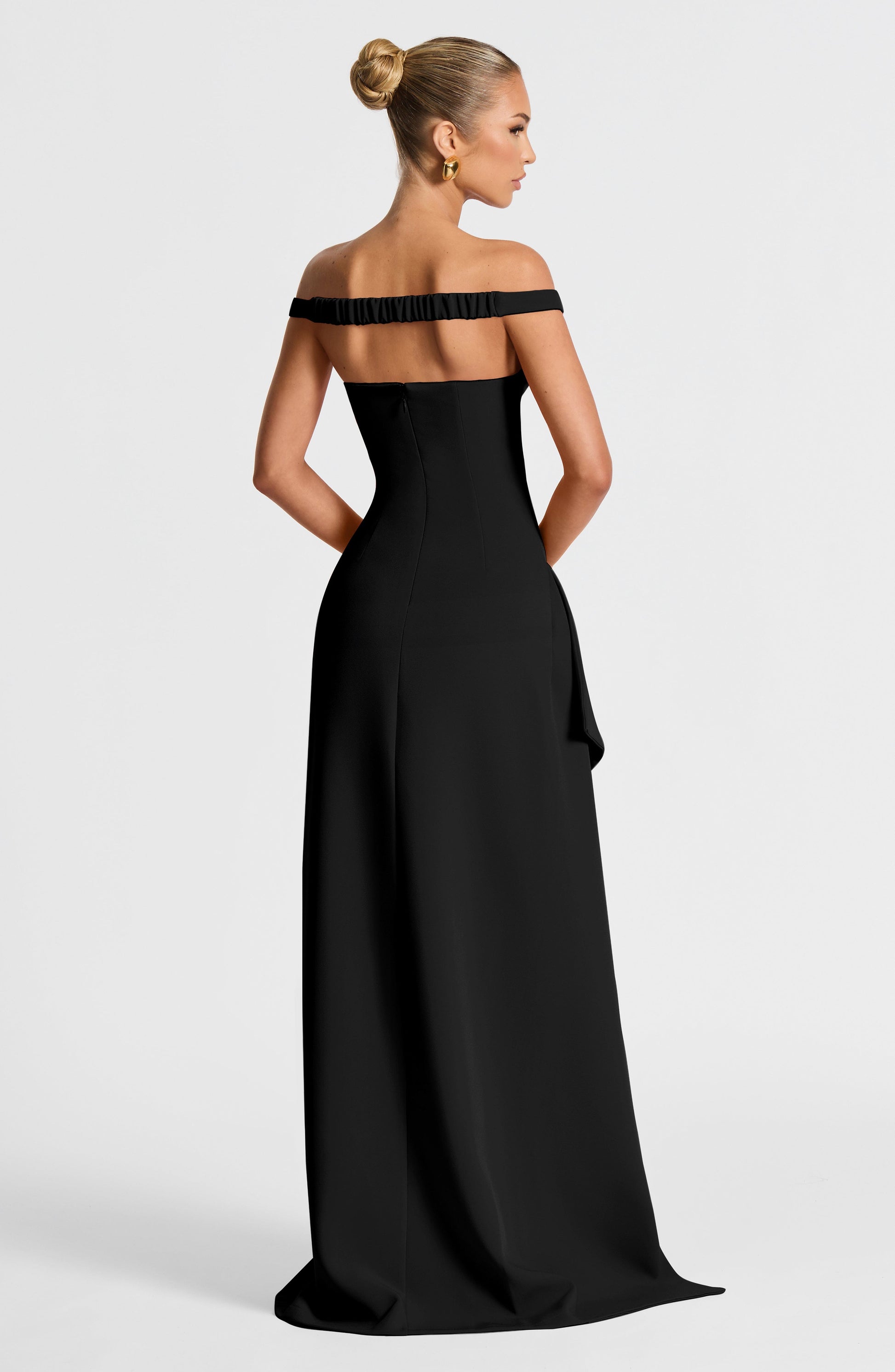 KHALESIA MAXI DRESS - BLACK