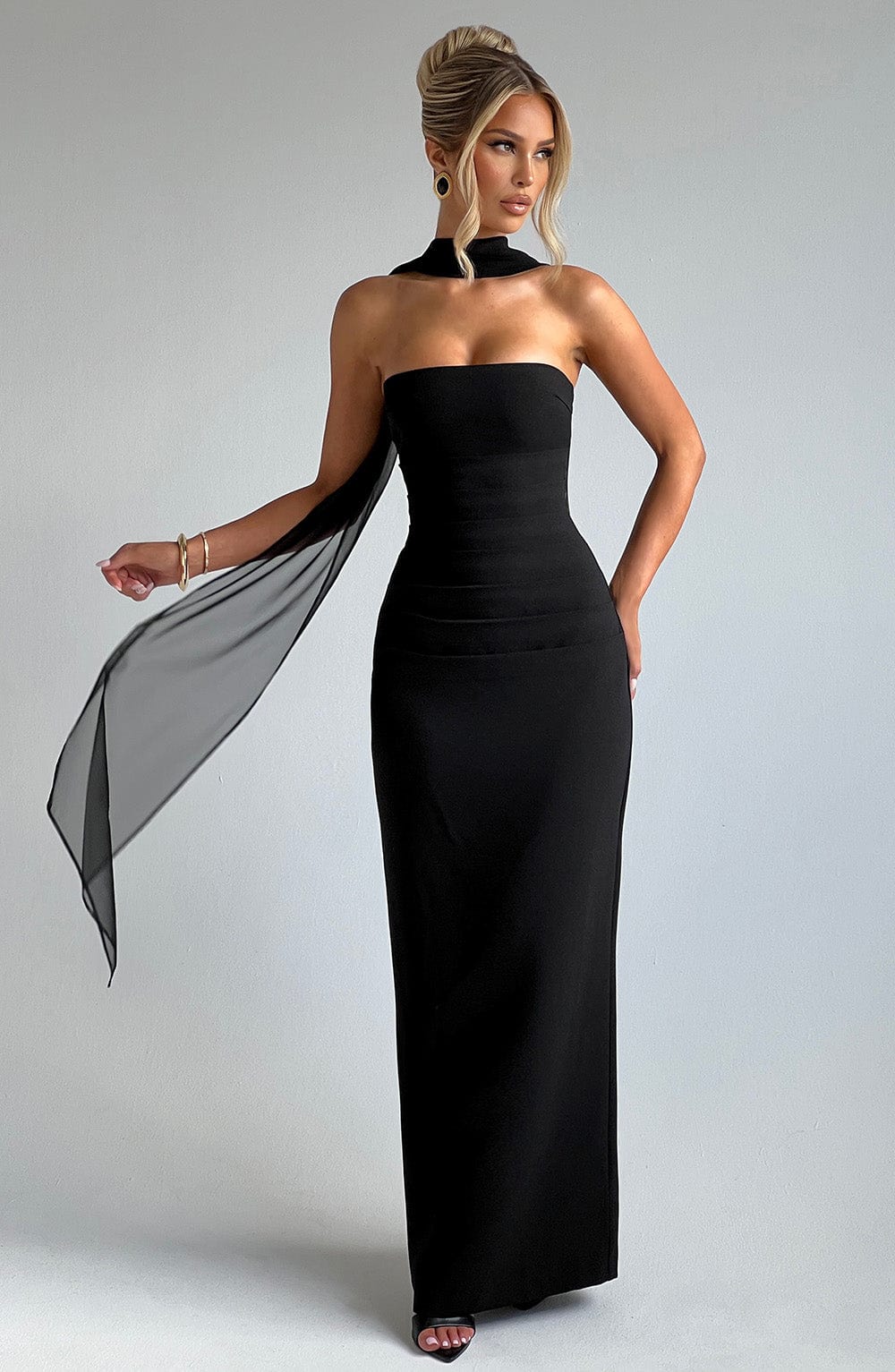 YULIA MAXI DRESS - BLACK